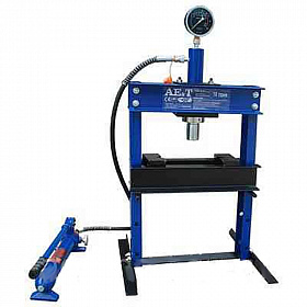 На сайте Трейдимпорт можно недорого купить Пресс гидравлический настольный 10т AE&T T61210B. 