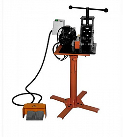 На сайте Трейдимпорт можно недорого купить Профилегибочный электромеханический станок ETR-50 Stalex 391008. 